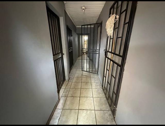 12 BEDROOM HOUSE FOR SALE IN TEDSTONEVILLE